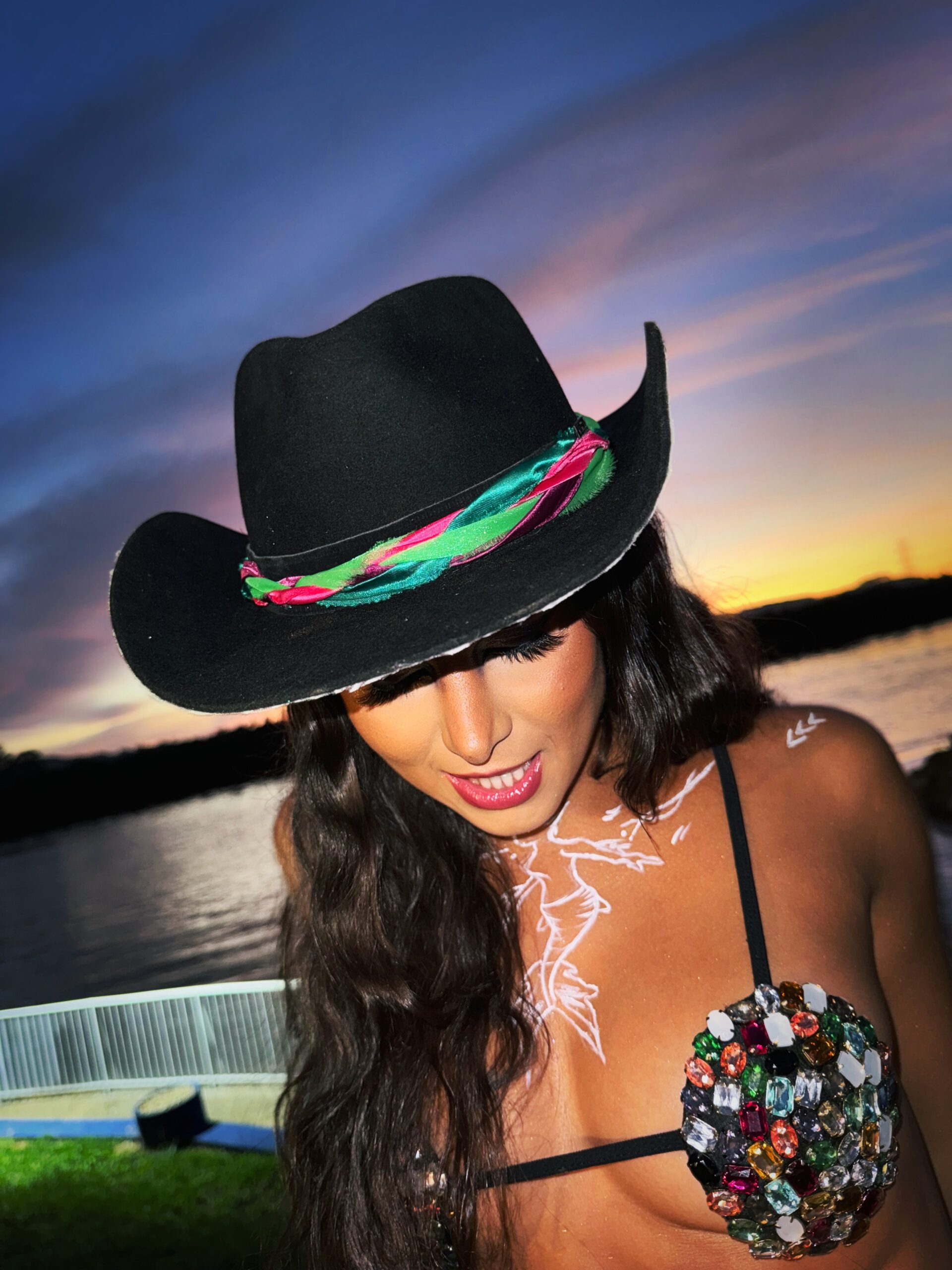 Facetune_12-05-2024-11-12-00 (1)